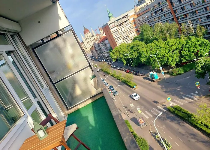 Апартаменты Andrew's Castle View *